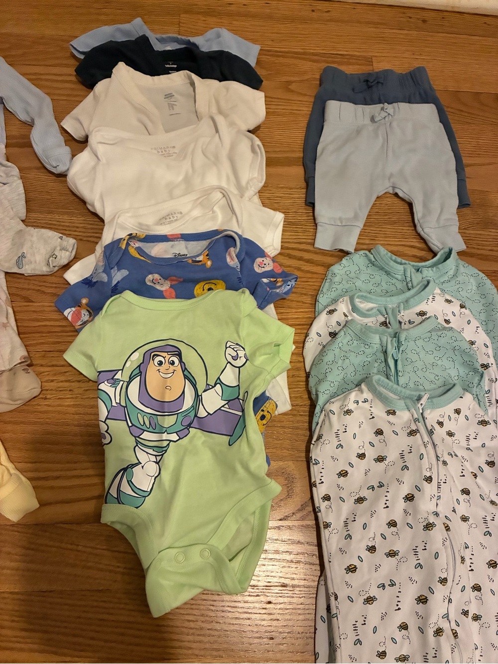 Newborn clothes bundle - Picture 3 of 4